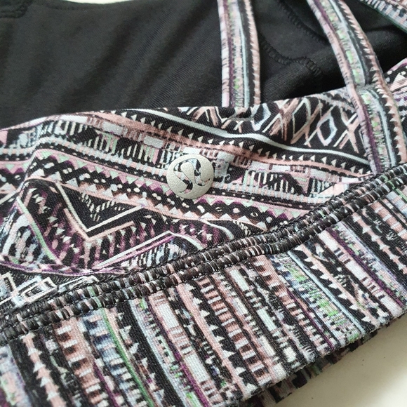 Lululemon Energy Bra tribal pace - Picture 5 of 8